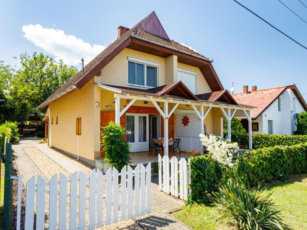 Holiday Home Jazmin By Interhome Balatonszarszo Eksteriør bilde