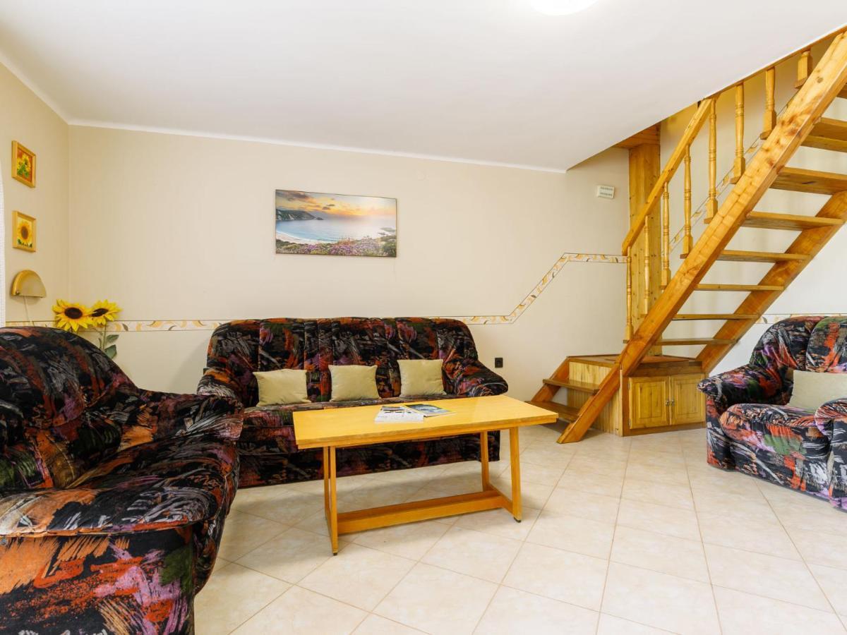 Holiday Home Jazmin By Interhome Balatonszarszo Eksteriør bilde