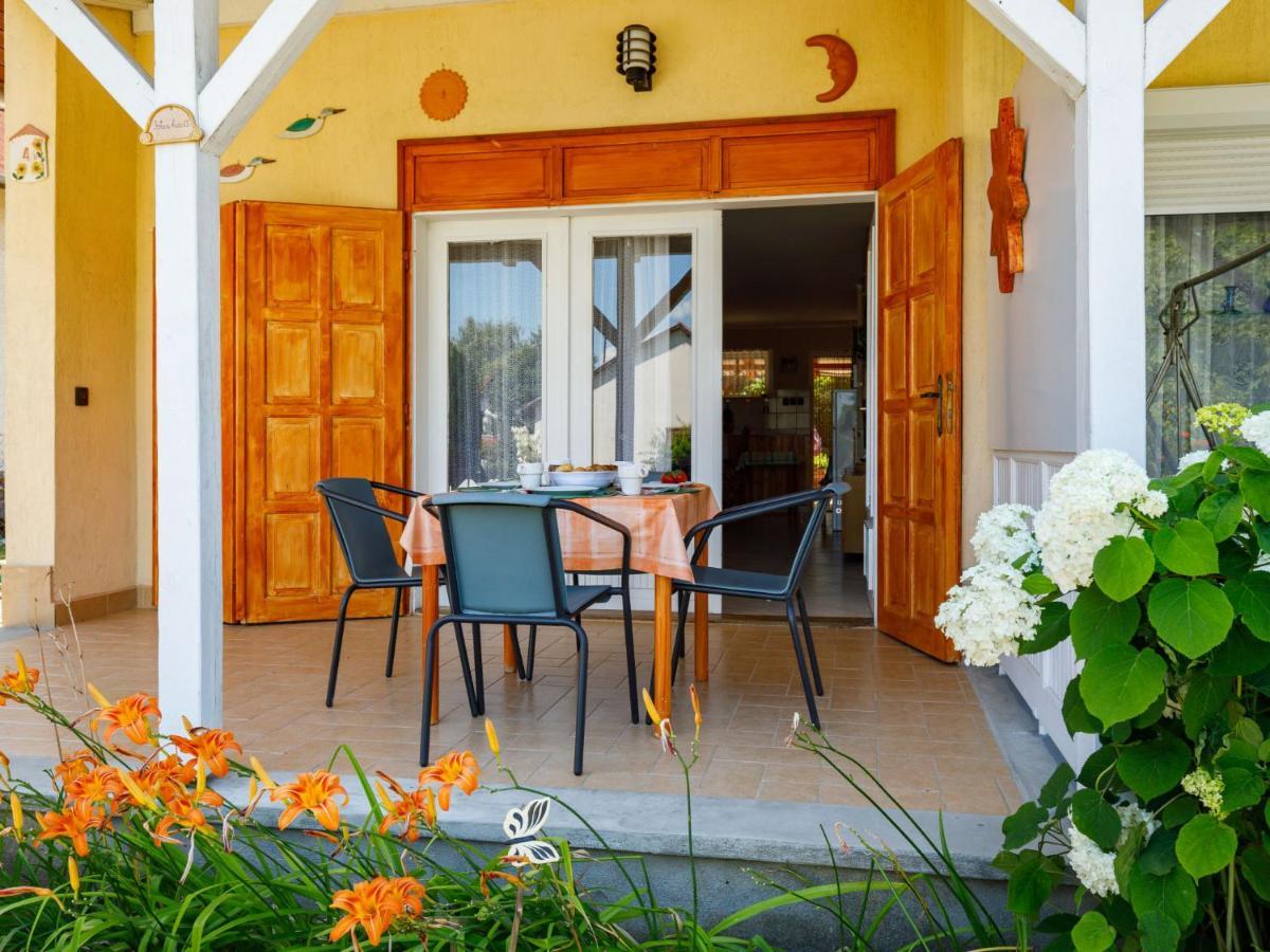 Holiday Home Jazmin By Interhome Balatonszarszo Eksteriør bilde
